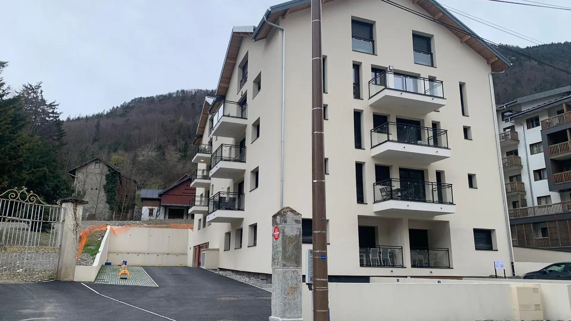 Appartement Neuf, 2 Pieces, Balcon, Parking, Proche Centre-Brides-Les-Bains Et Telecabine Olympe - Fr-1-512-279 Apartment Brides-les-Bains